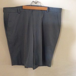 EUC GREG NORMAN MENS SHORTS